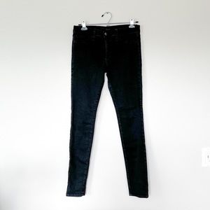 Joe’s Jeans The Skinny in Black Denim | Size 28